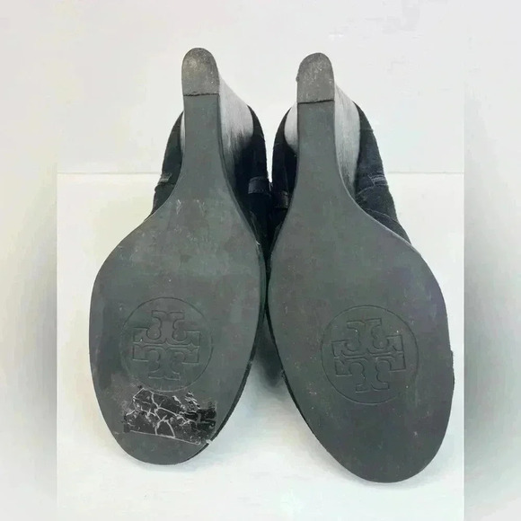 Tory Burch Aaden Women's 9.5 M Ankle Boots Black Suede Harness Logo Emblem Wedge - Picture 5 of 9